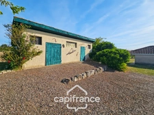 Maison en pierre, 4 chambres, garage, jardin piscine et puits