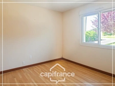 Maison avec sous-sol, 3 chambres, jardin, garage, accès de plain pied depuis la terrasse