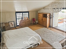 Maison d'architecte en pierre 200m², vue dégagée plein sud, piscine,lumineuse ,commodités à pied, 25min Agen, 20 min Golfech