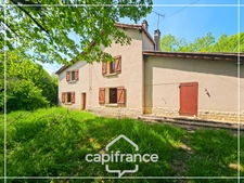 Maison en pierre à rénover, dépendances, terrain 5000m² avec puit, sans vis à vis