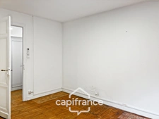 Bureaux de 180m2 avec sous-sol intégral en cœur de ville dans un bel immeuble en pierre 