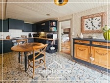 Maison d'architecte en pierre 200m², vue dégagée plein sud, piscine,lumineuse ,commodités à pied, 25min Agen, 20 min Golfech