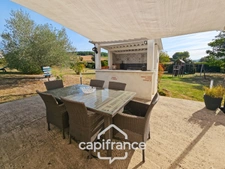 Maison en pierre, 4 chambres, garage, jardin piscine et puits