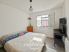 Maison de plain pied construite 2019, 3 chambres, jardin, garage, lumineuse, secteur calme, accès du jardin à la voie verte