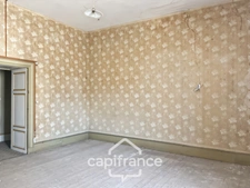 Maison en pierre à rénover avec fort potentiel en plein cœur de Puymirol