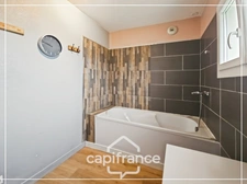 Boé, maison en pierre de 170 m² au calme d'un jardin clos, à deux pas de tout à pied