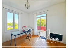 Maison familiale proche canal, 5 chambres, sauna, garage, jardin clos, commodités, bus de ville et écoles à pied