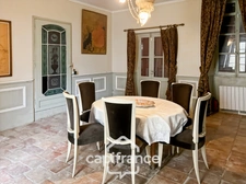 Ancien hôtel particulier de 7 Chambres avec terrasse toit, jardin, salle de cinéma, salle de théâtre, divers salons