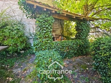 Domaine de charme, 1.7 hectares, 470 m² habitable, 20 couchages, roulotte, piscine, parc avec arbres centenaires