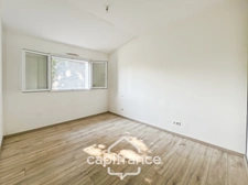 Maison récente 3 chambres avec suite parentale, garage et jardin de 841 m² aux portes d’Agen