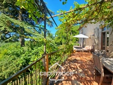 Domaine d’exception de 1,7 hectare – 470 m² habitables – Jusqu’à 20 couchages – Roulotte aménagée – Piscine – Parc arboré aux arbres centenaires