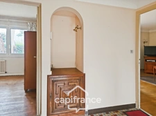 Maison à rénover, 5 chambres, jardin, tout à l'égoût, puit, proche des commodités