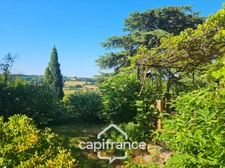 Domaine d’exception de 1,7 hectare – 470 m² habitables – Jusqu’à 20 couchages – Roulotte aménagée – Piscine – Parc arboré aux arbres centenaires