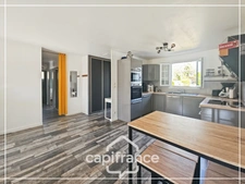 Maison de plain-pied 94 m² habitable,3 chambres, un bureau,sans vis-à-vis, tout à pied, prêt à vivre, jardin, garage
