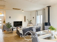 Charmante maison de village avec mur en pierre, 3 chambres, garage, jardin