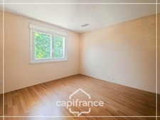 Maison avec sous-sol, 3 chambres, jardin, garage, accès de plain pied depuis la terrasse