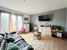 Maison de 3 chambres avec joli extérieur, proche des commodités à Espalais