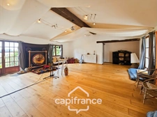 Domaine de charme, 1.7 hectares, 470 m² habitable, 20 couchages, roulotte, piscine, parc avec arbres centenaires