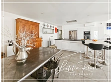 Superbe loft 254 m² dont 49 m² meublé, loué à l'année avec accès indépendant + dépendance de 63 m² aménageable