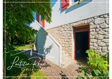 Maison familiale proche canal, 5 chambres, sauna, garage, jardin clos, commodités, bus de ville et écoles à pied
