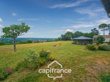 Maison familiale 6 chambres, terrain 3500 m², vue panoramique sur les hauteurs