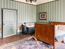 Ancien hôtel particulier de 7 Chambres avec terrasse toit, jardin, salle de cinéma, salle de théâtre, divers salons