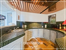 Maison d'architecte en pierre 200m², vue dégagée plein sud, piscine,lumineuse ,commodités à pied, 25min Agen, 20 min Golfech