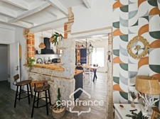 Maison en pierre, 4 chambres, garage, jardin piscine et puits