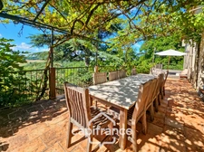 Domaine de charme, 1.7 hectares, 470 m² habitable, 20 couchages, roulotte, piscine, parc avec arbres centenaires