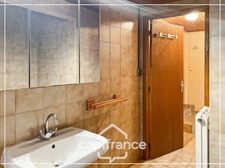 Maison en pierre à rénover, dépendances, terrain 5000m² avec puit, sans vis à vis
