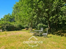 Domaine d’exception de 1,7 hectare – 470 m² habitables – Jusqu’à 20 couchages – Roulotte aménagée – Piscine – Parc arboré aux arbres centenaires