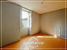 Maison en pierre, plain-pied, 2 chambres, au calme avec jardin à MONJOI (82400)