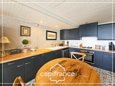 Maison d'architecte en pierre 200m², vue dégagée plein sud, piscine,lumineuse ,commodités à pied, 25min Agen, 20 min Golfech