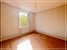 Maison à rénover sur parcelle de 800m² arborée, située à 20 min d'Agen