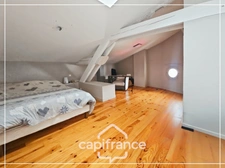 Maison en pierre pleine de charme 170 m², 4 chambres, un bureau, jardin clos, commodités et bus à pied