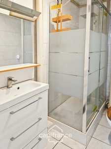 Beau T2 meublé lumineux 42 m², Résidence sécurisée avec parking  Agen centre
