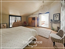 Maison d'architecte en pierre 200m², vue dégagée plein sud, piscine,lumineuse ,commodités à pied, 25min Agen, 20 min Golfech