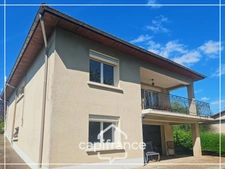 Maison avec sous-sol, 3 chambres, jardin, garage, accès de plain pied depuis la terrasse