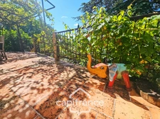 Domaine de charme, 1.7 hectares, 470 m² habitable, 20 couchages, roulotte, piscine, parc avec arbres centenaires