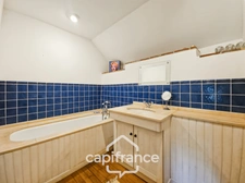 Domaine d’exception de 1,7 hectare – 470 m² habitables – Jusqu’à 20 couchages – Roulotte aménagée – Piscine – Parc arboré aux arbres centenaires