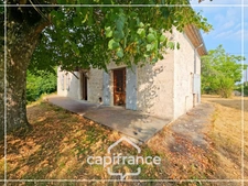Maison en pierre, plain-pied, 2 chambres, au calme avec jardin à MONJOI (82400)