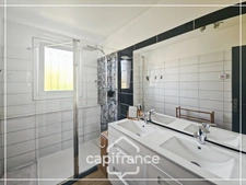 Maison de plain-pied 94 m² habitable,3 chambres, un bureau,sans vis-à-vis, tout à pied, prêt à vivre, jardin, garage