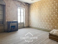Maison en pierre à rénover avec fort potentiel en plein cœur de Puymirol