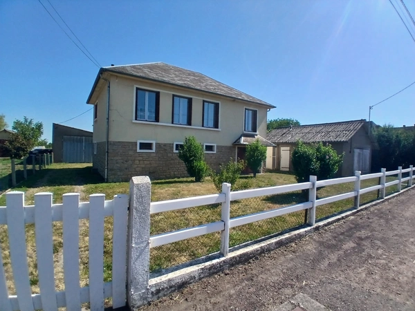 Maison à vendre 4 pièces CERCY LA TOUR (58)