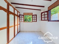 À LOUER – BAS DE VILLA T5 DE 131 M² – SECTION LABROUSSE LE GOSIER (971)