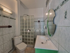 À LOUER – Appt meublé T3, 67 m², citerne, terrasse de 47 m² – Le Moule, Grands Fonds