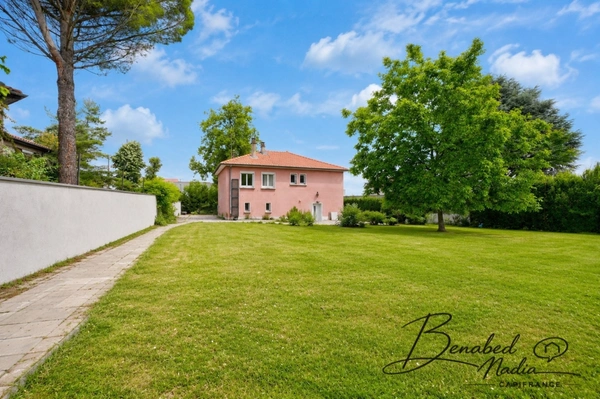 Maison familiale de 150 m² avec beau terrain de plus de 1 000 m² – Quartier Champ Plantier à Feyzin