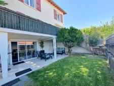 Maison 165m², garage aménagé en studio, parcelle de plus de 1100m²