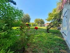 Character house on a plot of over 1,000 m²
