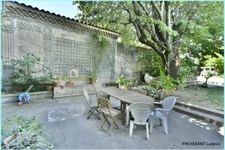 Maison de plus de 300 m² au coeur de Valence (Drôme) 9 pièces / jardin/Piscine